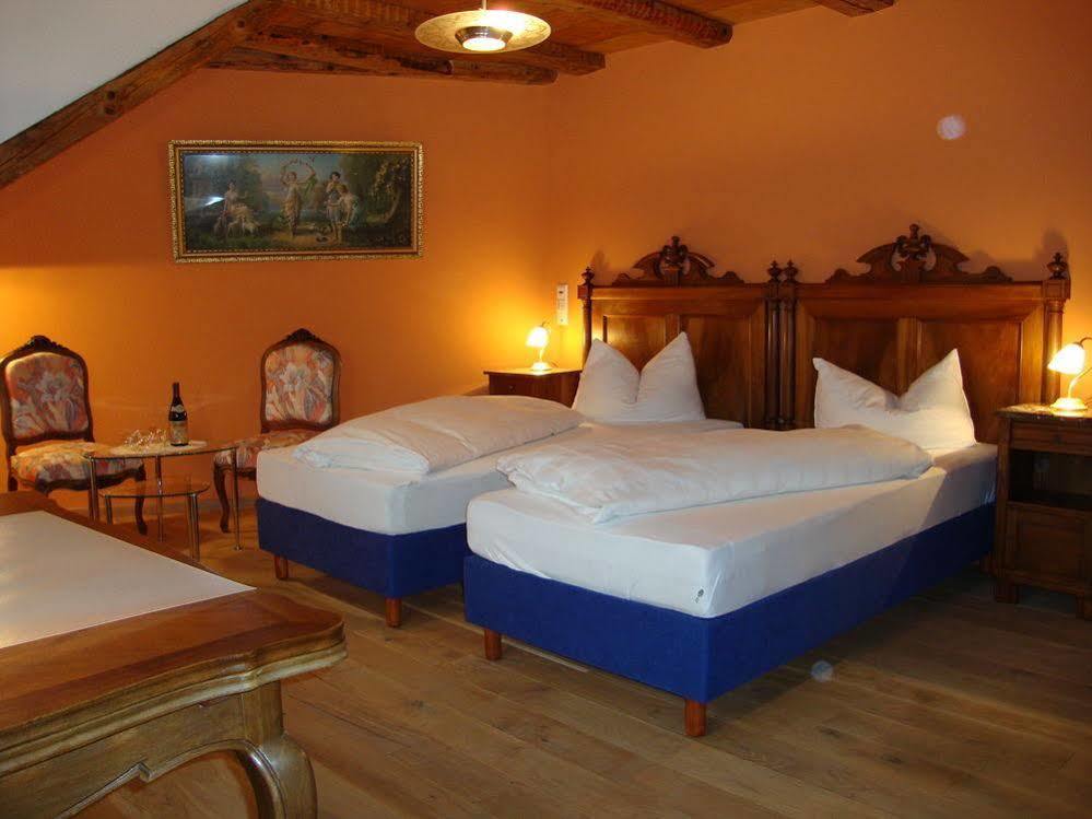 Historisches Genusshotel Loewen Schopfheim Esterno foto