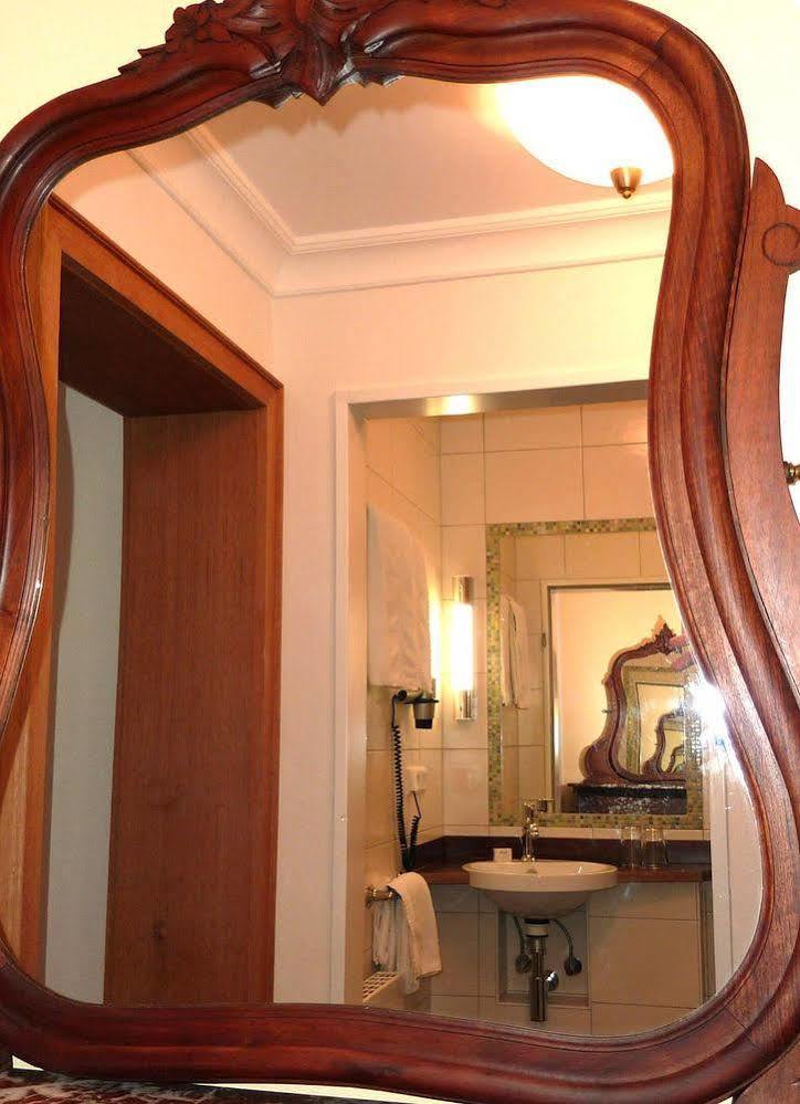 Historisches Genusshotel Loewen Schopfheim Esterno foto