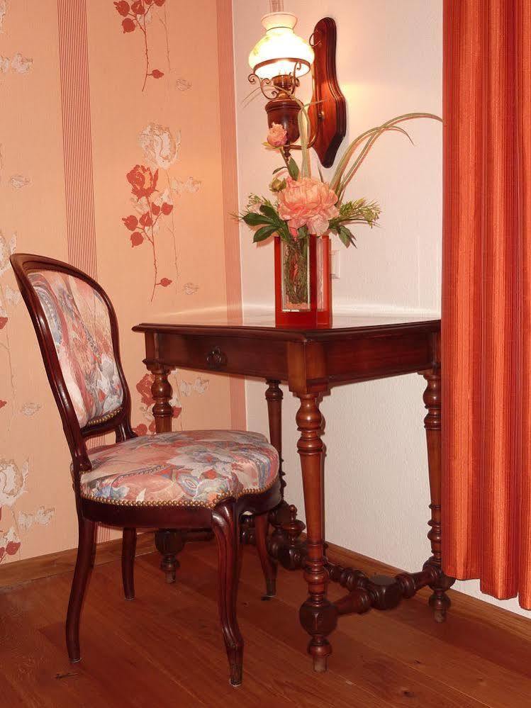 Historisches Genusshotel Loewen Schopfheim Esterno foto
