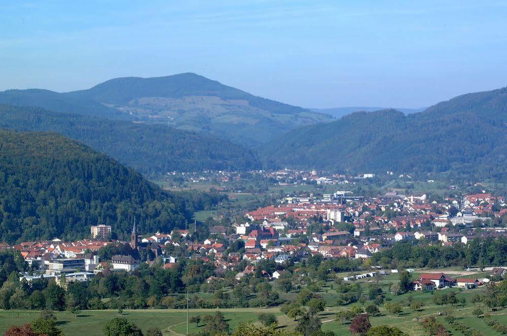 Historisches Genusshotel Loewen Schopfheim Esterno foto