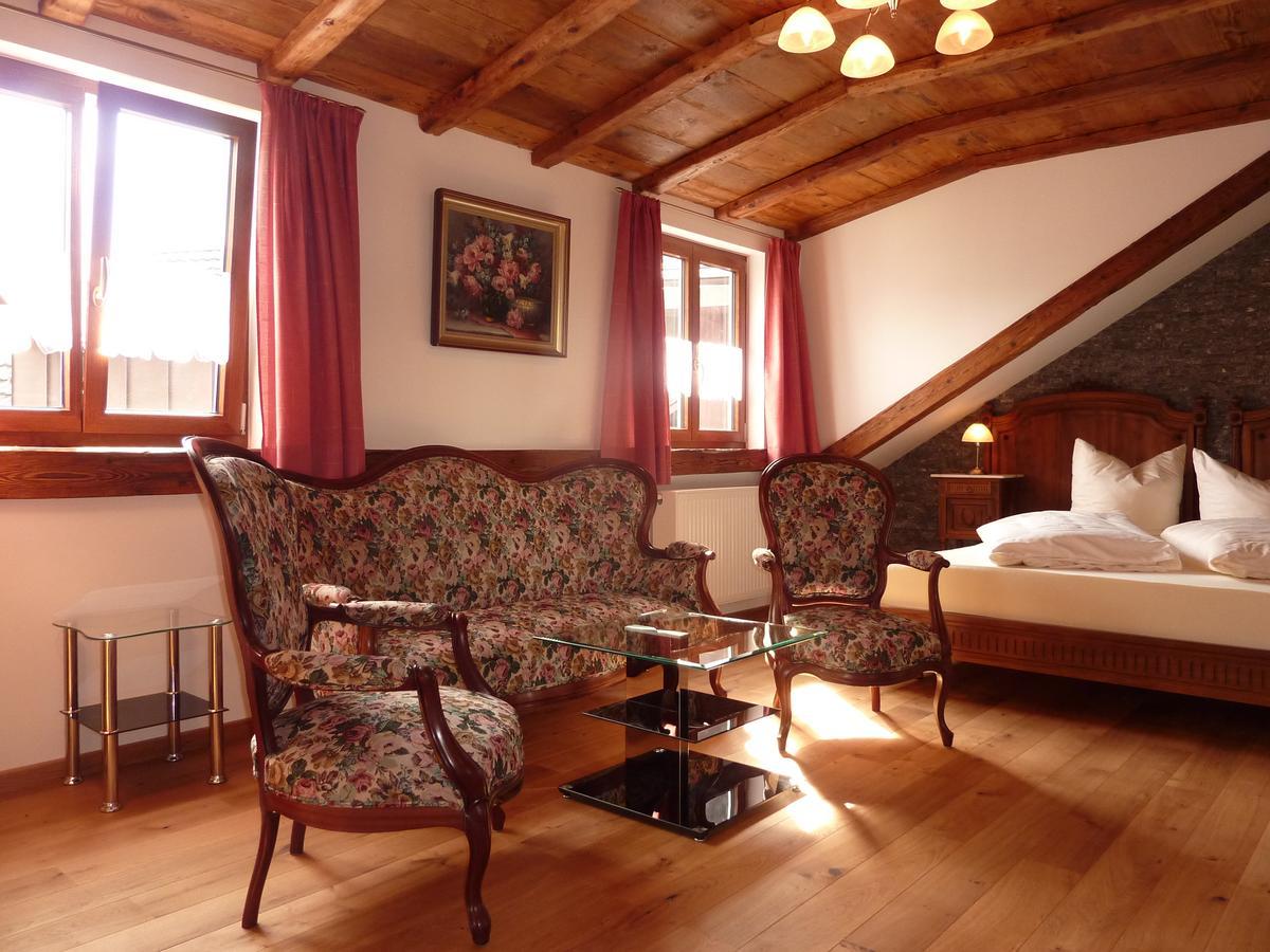 Historisches Genusshotel Loewen Schopfheim Esterno foto