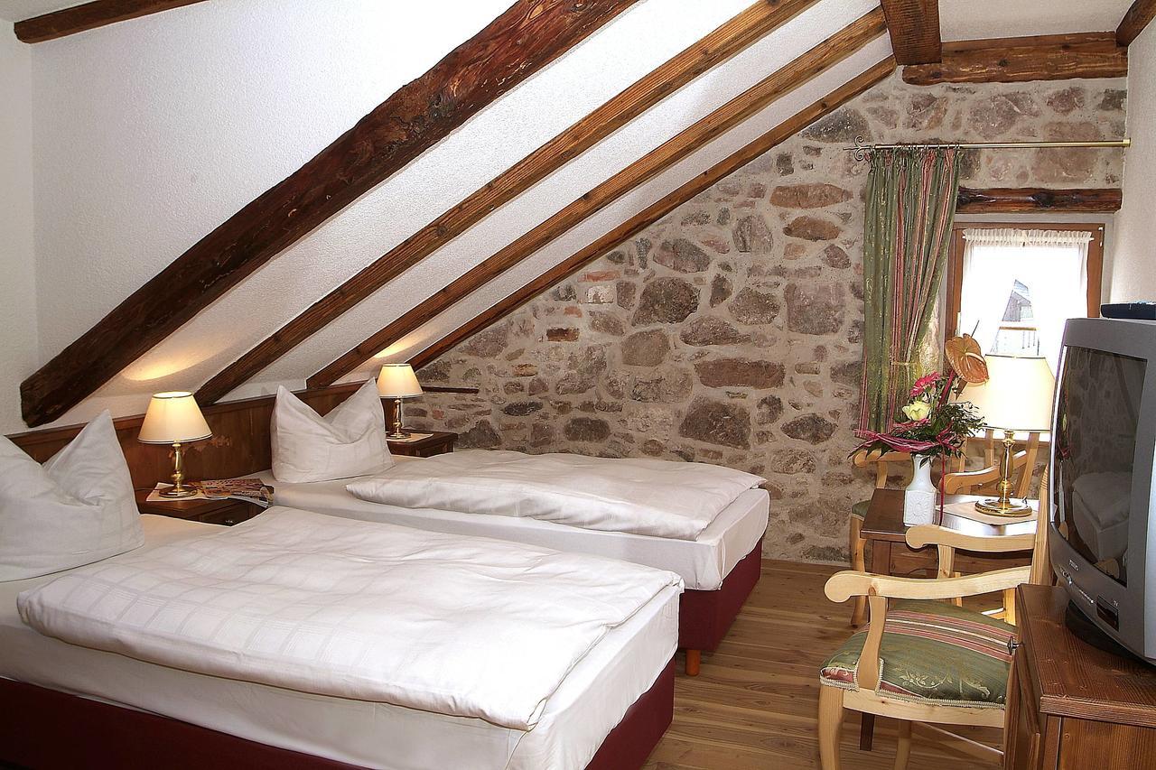 Historisches Genusshotel Loewen Schopfheim Esterno foto