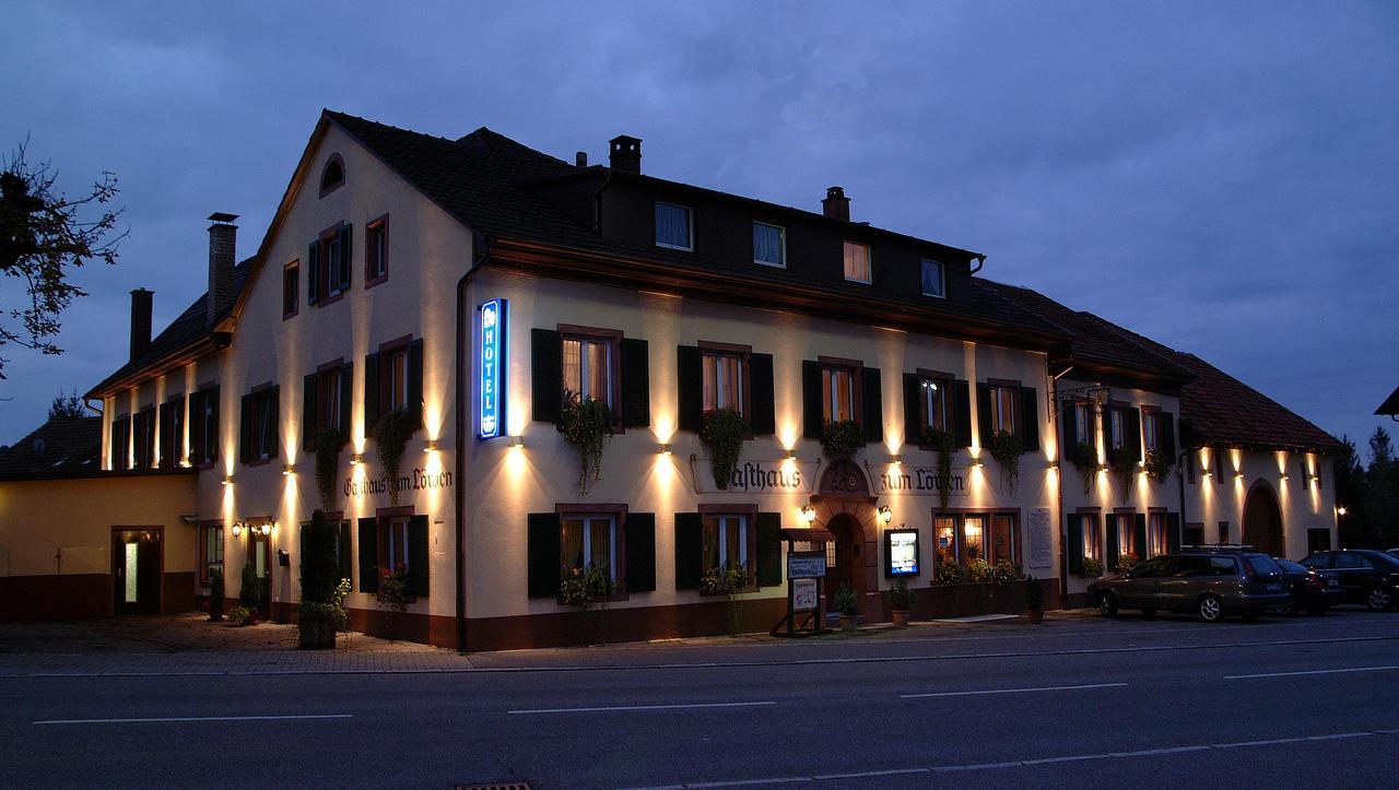 Historisches Genusshotel Loewen Schopfheim Esterno foto