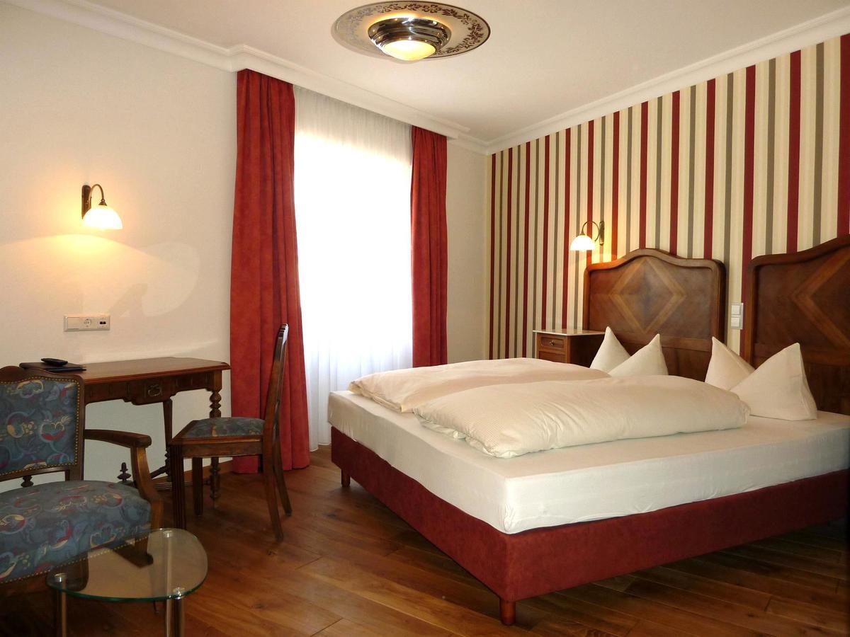 Historisches Genusshotel Loewen Schopfheim Esterno foto