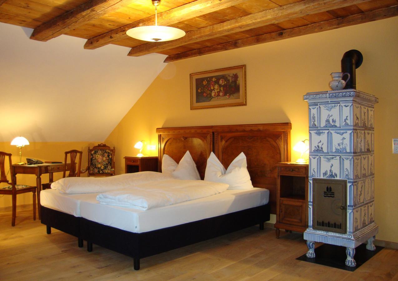 Historisches Genusshotel Loewen Schopfheim Esterno foto