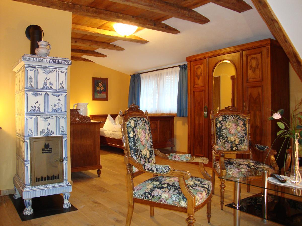 Historisches Genusshotel Loewen Schopfheim Esterno foto