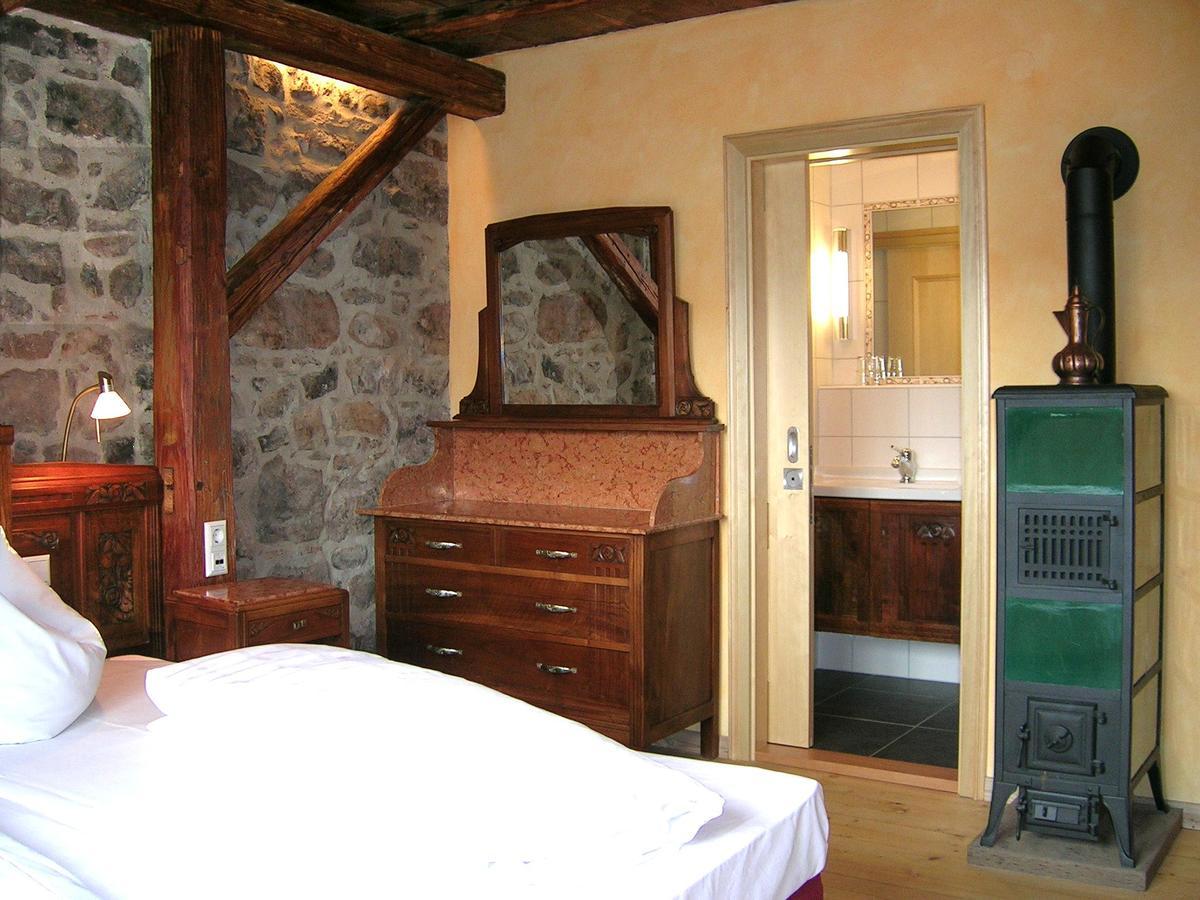 Historisches Genusshotel Loewen Schopfheim Esterno foto