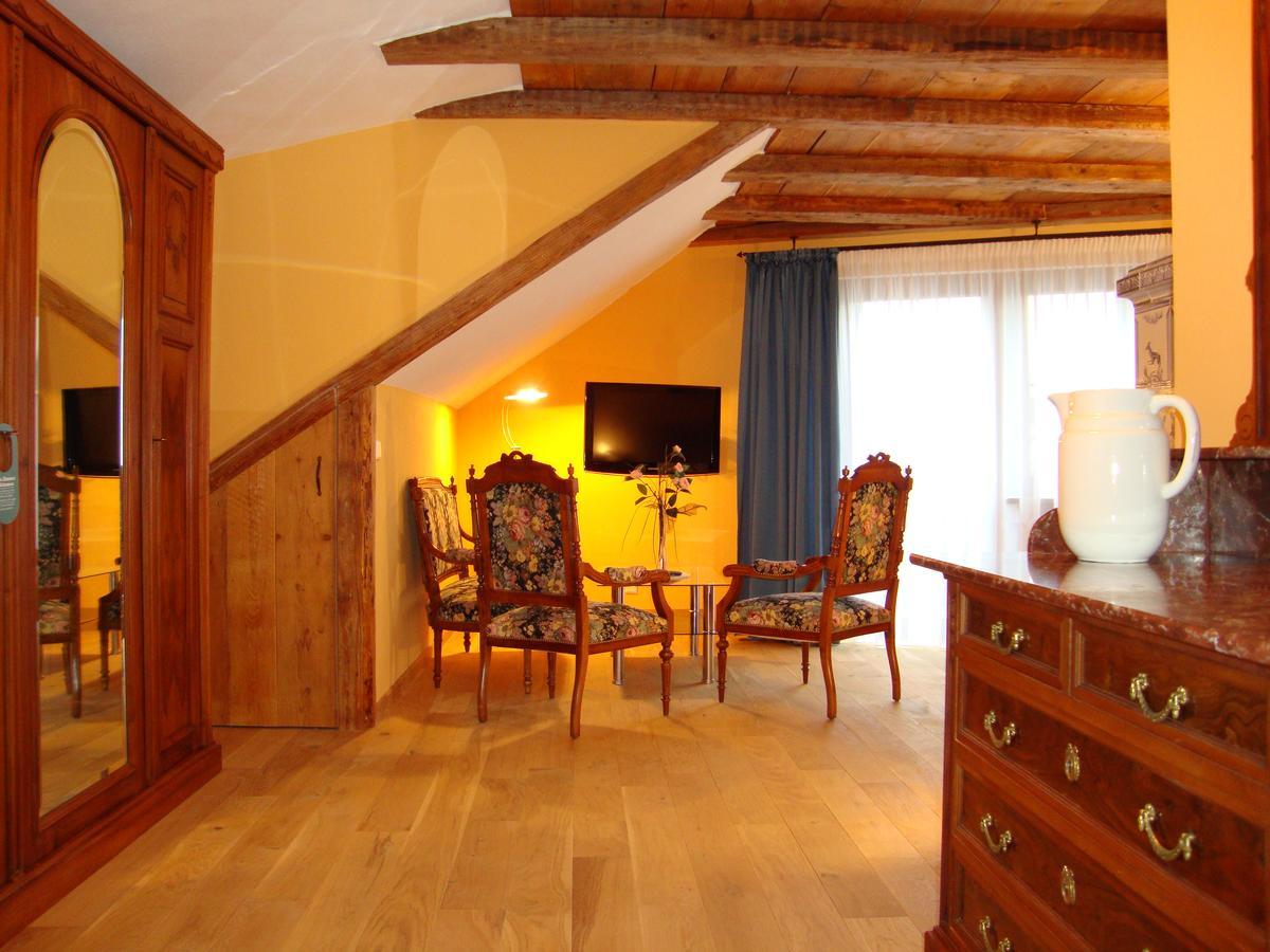 Historisches Genusshotel Loewen Schopfheim Esterno foto